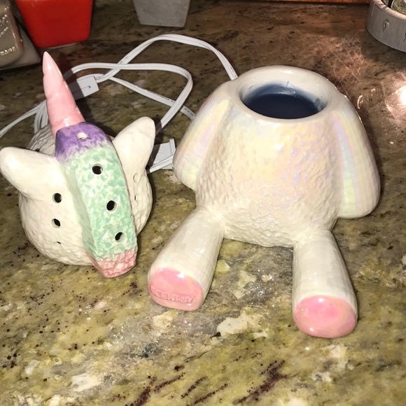 Scentsy unicorn 🦄 burner, limited edition - Picture 3 of 7